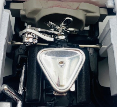 Chevrolet CORVETTE 1967 Cabrio 1:24 Motormax 73224 biały