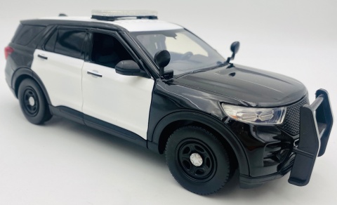 Ford Explorer 2022 biały/czarny bez oznaczeń 2022 1:24 Motormax 76998