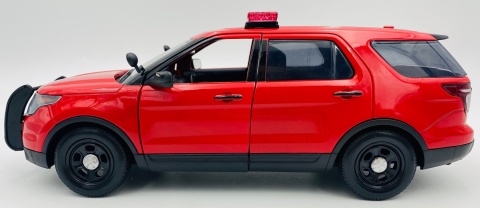 Ford Explorer Fire Marshal czerwony bez oznaczeń 2015 1:18 Motormax 73545