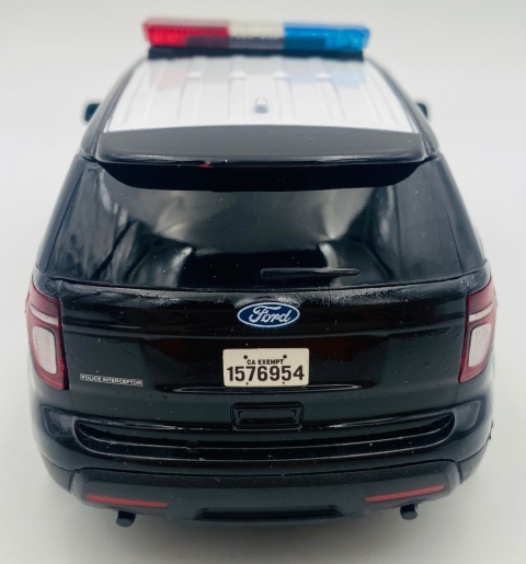 Ford Explorer Interceptor Utility 2015 światło/dźwiek 1:24 Motormax 79536