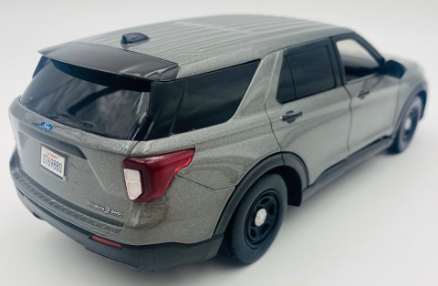 Ford Explorer Interceptor szary bez oznaczeń 2022 1:24 Motormax 76998