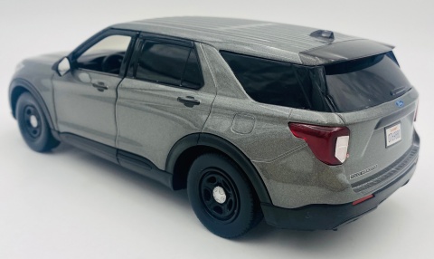 Ford Explorer Interceptor szary bez oznaczeń 2022 1:24 Motormax 76998