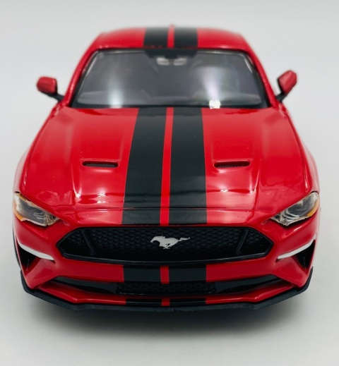 Ford MUSTANG GT 5.0 2018 model 1:24 Motormax 79352 czerwony