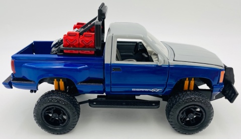 GMC Sierra GT OFF ROAD Series 1:24 Motormax 79136 szary
