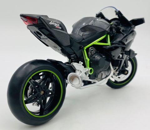 KAWASAKI Ninja H2R motocykl model 1:12 MSZ 68496