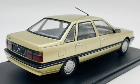 Renault 21 1986 beżowy WhiteBox 124254 model 1:24