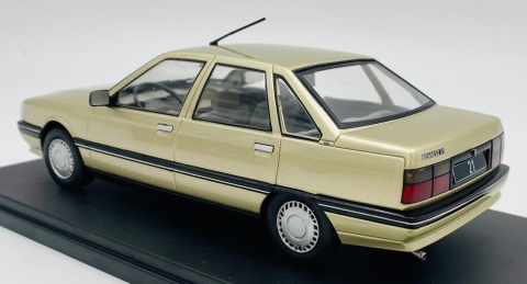 Renault 21 1986 beżowy WhiteBox 124254 model 1:24