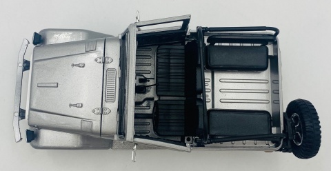 Toyota FJ 40 open top 1:24 Motormax 79330 srebrny