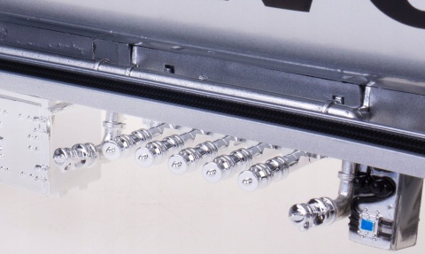 VOLVO FH ciągnik z naczepą cysterną TIR model WELLY 1:32