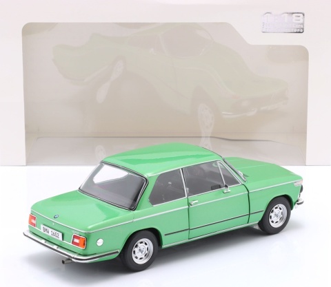BMW 1602 Taiga 1971 S1808604 model Solido 1:18 zielony