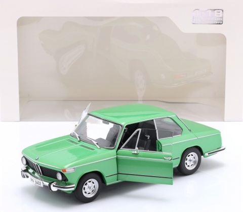 BMW 1602 Taiga 1971 S1808604 model Solido 1:18 zielony