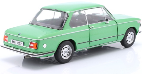BMW 1602 Taiga 1971 S1808604 model Solido 1:18 zielony