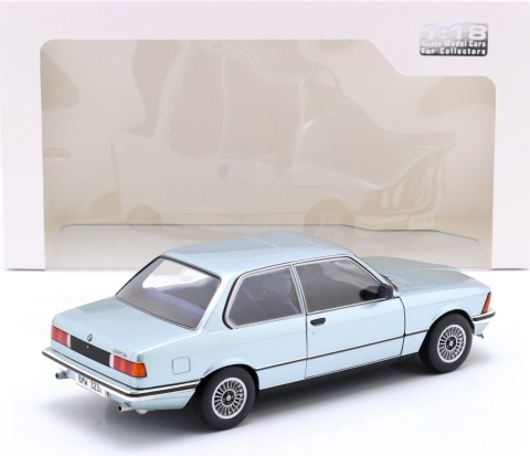 BMW 323i (E21) 1980 model S1802801 Solido 1:18 silverblue metallic