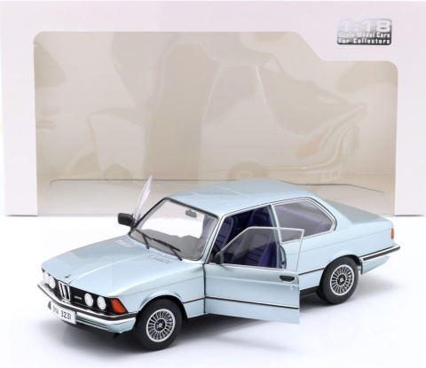 BMW 323i (E21) 1980 model S1802801 Solido 1:18 silverblue metallic