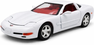 Chevrolet Corvette C5 1997 hardtop model 1:24 Motormax 73210 biały