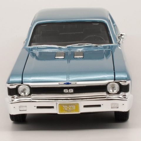 Chevrolet NOVA SS 396 coupe 1970 1:18 Maisto 31132 jasny niebieski