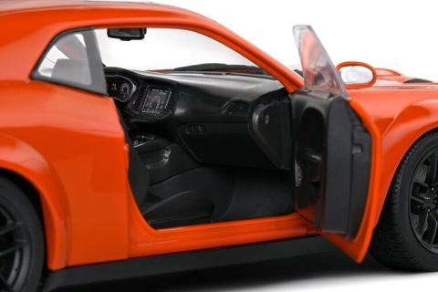 Dodge Challenger R/T Scat Pack Widebody 01 General Lee S1805713 Solido 1:18