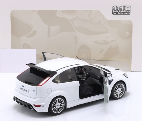 FORD FOCUS RS MK II 2009 model metalowy S1813102 Solido 1:18 biały