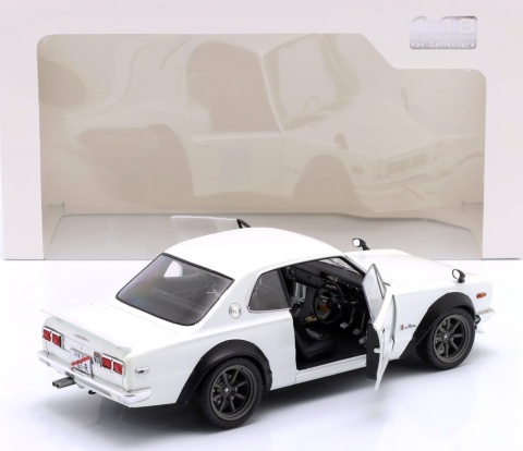 NISSAN SKYLINE (C10) Hakosuka 1970 model S1813001 Solido 1:18 biały perłowy