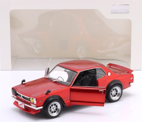 NISSAN SKYLINE (C10) Hakosuka 1970 model S1813002 Solido 1:18 czerwony
