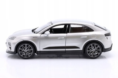 Porsche Macan 4 Electric 1:24 model Bburago 21114 biały