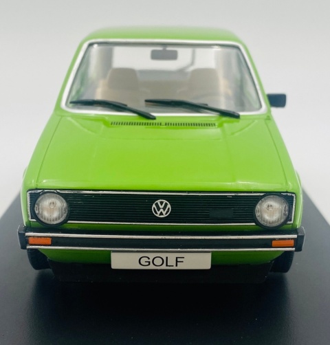 VW Volkswagen Golf I 1974 model 124264 WhiteBox 1:24 zielony