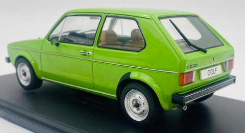 VW Volkswagen Golf I 1974 model 124264 WhiteBox 1:24 zielony