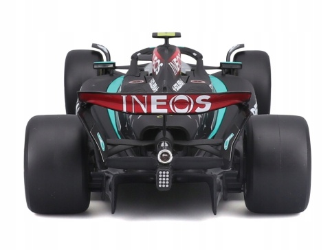 Bolid F1 Mercedes AMG W15 E 2024 #44 Lewis Hamilton 1:24 w gablotce