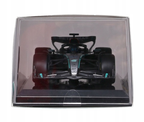 Bolid F1 Mercedes AMG W15 E 2024 #63 Russell Bburago 1:24 w gablotce