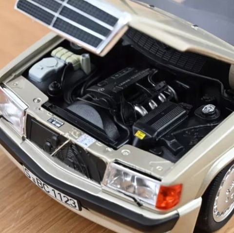 MERCEDES-BENZ 190E 2.3-16 (W201) 1984 model 183831 Norev 1:18