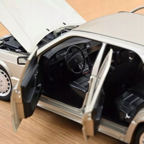 MERCEDES-BENZ 190E 2.3-16 (W201) 1984 model 183831 Norev 1:18