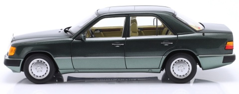 MERCEDES-BENZ 230 E W124 1990 model 183952 Norev 1:18 zielony