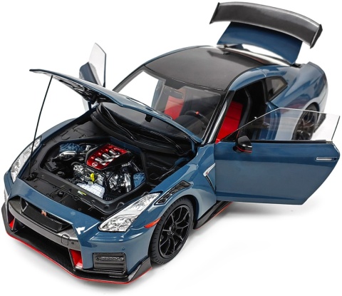 Nissan GT-R Nismo R35 (2022) model 5559LH Paudi 1:18