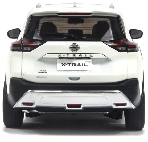 Nissan X-Trail IV T33 (2022) model 5538W Paudi 1:18 biały