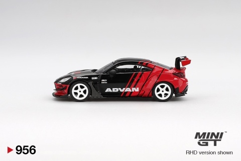TOYOTA GR86 HKS Type R ADVAN 2022 Tokyo Auto Salon MGT00956 MiniGT 1:64