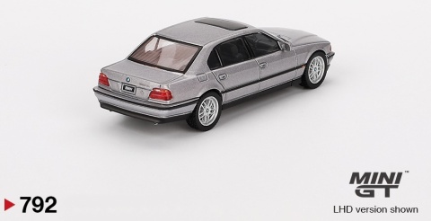 BMW 750 IL (E38) 2000 Aspen silver metallic MGT00792 MiniGT 1:64