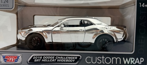 DODGE Challenger SRT Hellcat 2018 model 1:24 Motormax 79095 lustro chrom