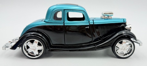 Ford Coupe 1934 model 1:24 Motormax 79887 Kult Klassics