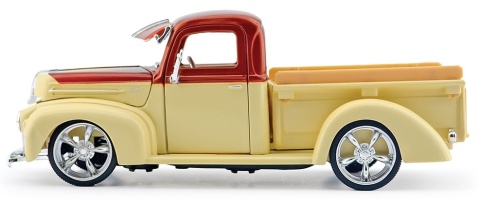 Ford Jailbar Pickup 1942-47 model 1:24 Motormax 79883 Kult Klassics