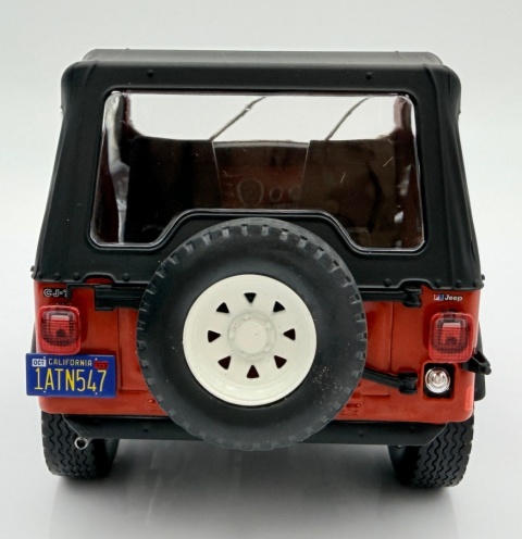 JEEP CJ-7 Renegade 1980 model WB124267 METAL WhiteBox 1:24 czerwony