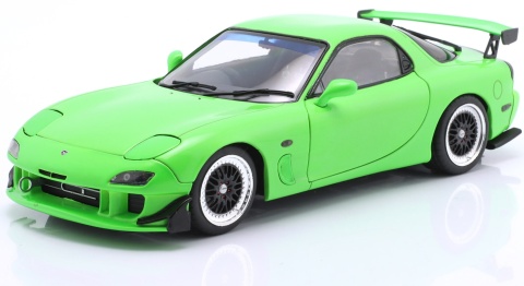 MAZDA RX-7 Type RS (FD35) 1999 model S1810606 Solido 1:18 zielony