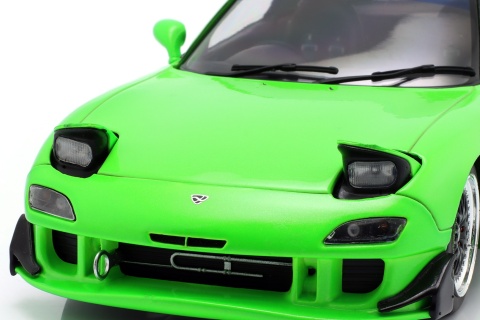 MAZDA RX-7 Type RS (FD35) 1999 model S1810606 Solido 1:18 zielony