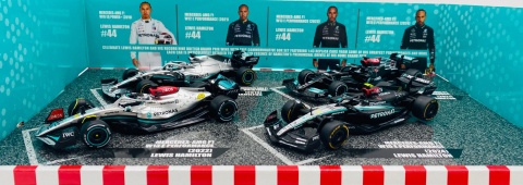 ZESTAW Mercedes F1 TYLKO Hamilton W10, W12, W13, W15 BBurago 1:43 18-38093