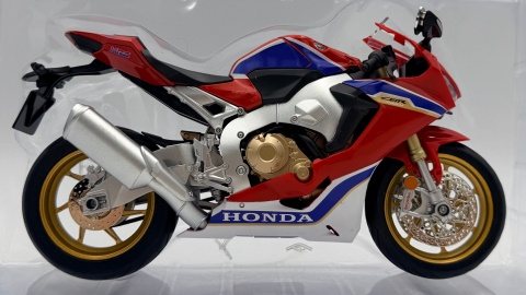 Honda CBR 1000RR Fireblade motocykl DUŻY model 1:9 Huayi M9-11A