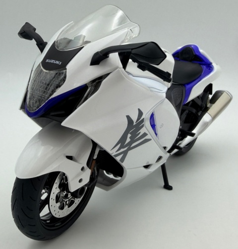 Suzuki Hayabusa GSX 1300R 2024 DUŻY model LED 1:9 Huayi M9-9A biały