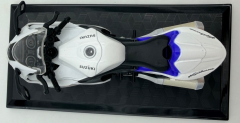 Suzuki Hayabusa GSX 1300R 2024 model 1:18 Huayi M18-5B biały