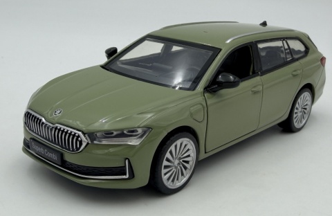 Skoda Superb Combi IV z napędem światło dźwięk METAL 1:35 MSZ 68745 zielony