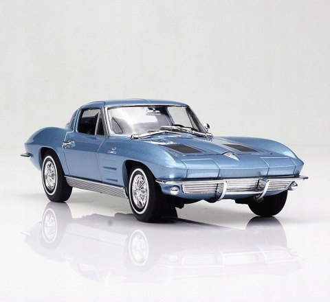 Chevrolet CORVETTE 1963 model 24073 Welly 1:24 Chevrolet CORVETTE 1963 model 24073 Welly 1:24