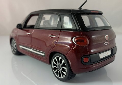 Fiat 500L red model 1:24 Bburago 22126 Fiat 500L red model 1:24 Bburago 22126