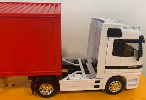 MERCEDES Actros ciągnik z naczepą TIR WELLY 1:32 MERCEDES Actros ciągnik z naczepą TIR WELLY 1:32